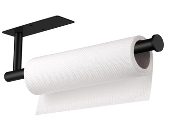 Černý věšák na papírové ručníky