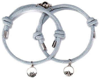 Jako dárek Dva magnetické náramky pro páry