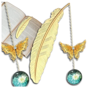 Kovová záložka, zlaté peříčko s přívěskem motýla