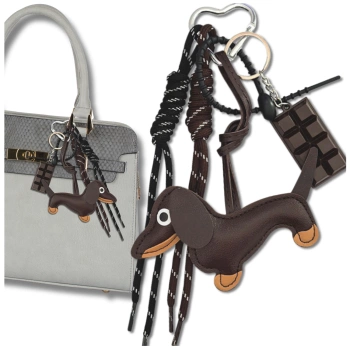 Klíčenka na sáček s klíči, kroužek na klíče, přívěsek, čokoládová tyčinka, jezevčík, hnědá