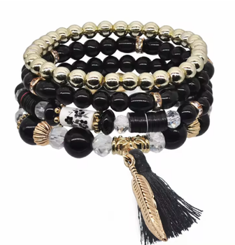 Sada náramků s černými peříčkovými korálky
