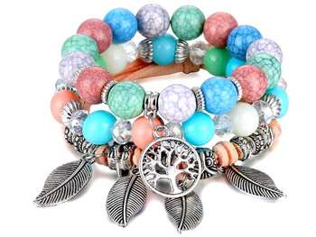 Náramek s perlami, korálky a přívěsky, listy, strom sova