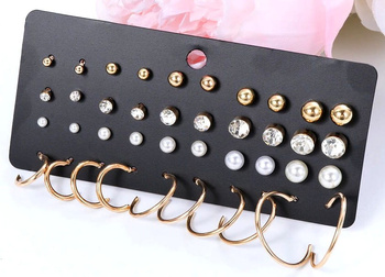 Sada zlatých náušnic s kubickou zirkonií a perlami